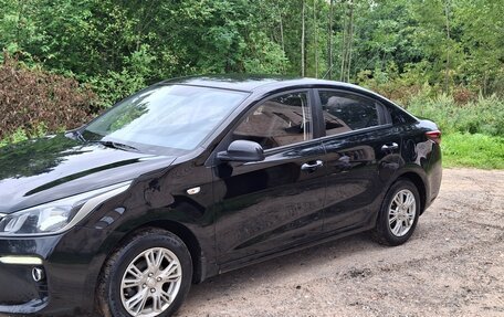 KIA Rio IV, 2017 год, 1 200 000 рублей, 2 фотография