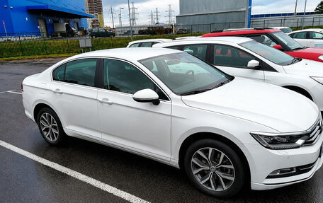 Volkswagen Passat B8 рестайлинг, 2018 год, 2 600 000 рублей, 3 фотография