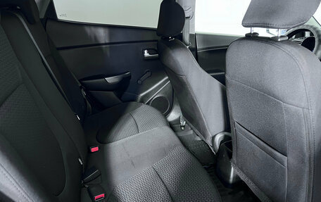 KIA Rio III рестайлинг, 2015 год, 1 049 000 рублей, 19 фотография