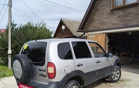 Chevrolet Niva I рестайлинг, 2002 год, 300 000 рублей, 3 фотография