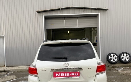 Toyota Highlander III, 2013 год, 2 560 000 рублей, 6 фотография