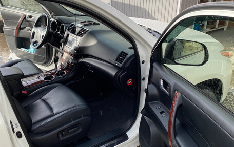Toyota Highlander III, 2013 год, 2 560 000 рублей, 11 фотография