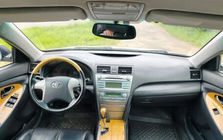 Toyota Camry, 2006 год, 650 000 рублей, 9 фотография