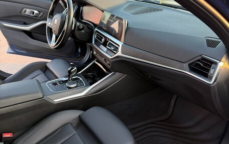 BMW 3 серия, 2022 год, 3 590 000 рублей, 20 фотография