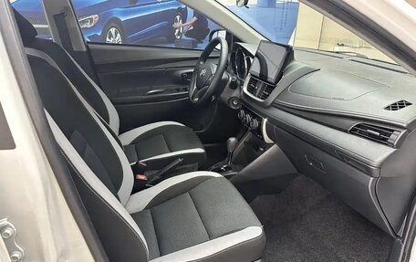 Toyota Yaris Cross, 2022 год, 1 567 007 рублей, 13 фотография