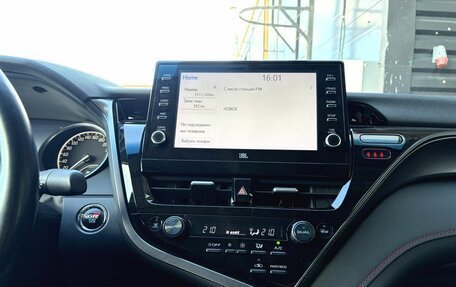 Toyota Camry, 2021 год, 3 520 000 рублей, 10 фотография