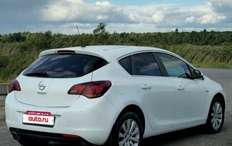 Opel Astra J, 2010 год, 550 000 рублей, 2 фотография