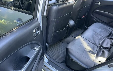 Mitsubishi Outlander III рестайлинг 3, 2005 год, 620 000 рублей, 19 фотография