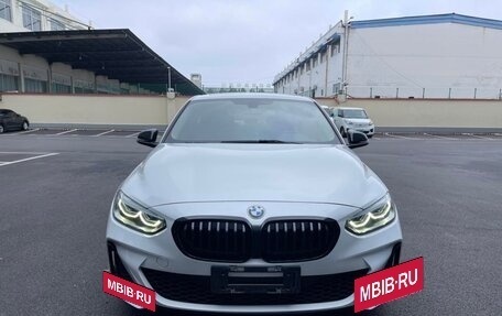 BMW 1 серия, 2022 год, 1 690 000 рублей, 2 фотография
