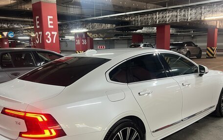 Volvo S90 II рестайлинг, 2021 год, 3 000 000 рублей, 6 фотография