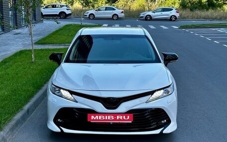 Toyota Camry, 2019 год, 2 049 000 рублей, 2 фотография