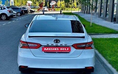 Toyota Camry, 2019 год, 2 049 000 рублей, 5 фотография