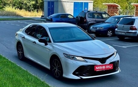 Toyota Camry, 2019 год, 2 049 000 рублей, 3 фотография