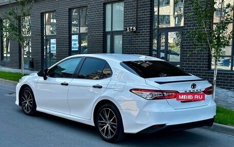 Toyota Camry, 2019 год, 2 049 000 рублей, 4 фотография