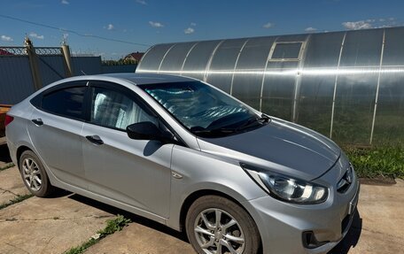 Hyundai Solaris II рестайлинг, 2014 год, 650 000 рублей, 2 фотография