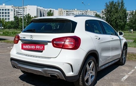 Mercedes-Benz GLA, 2015 год, 1 900 000 рублей, 3 фотография