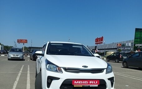 KIA Rio IV, 2017 год, 800 000 рублей, 3 фотография