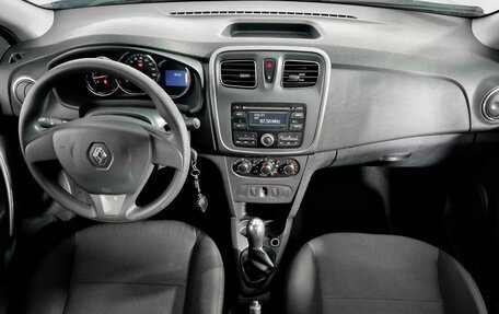 Renault Logan II, 2015 год, 897 930 рублей, 10 фотография
