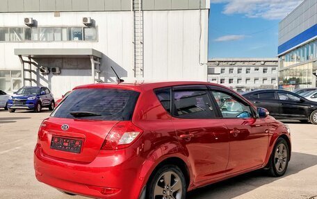 KIA cee'd I рестайлинг, 2010 год, 663 000 рублей, 2 фотография