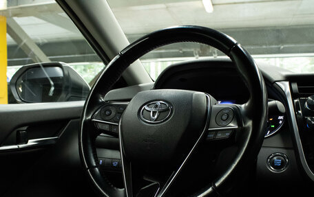 Toyota Camry, 2021 год, 2 800 000 рублей, 7 фотография