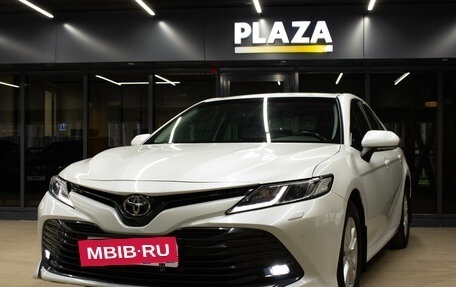 Toyota Camry, 2021 год, 2 800 000 рублей, 5 фотография
