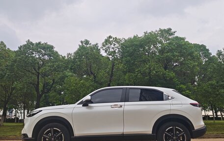 Honda Vezel, 2023 год, 2 170 000 рублей, 8 фотография