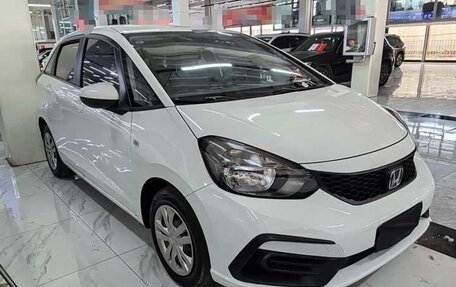 Honda Fit, 2023 год, 990 000 рублей, 3 фотография