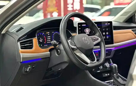 Volkswagen Bora, 2023 год, 1 450 000 рублей, 9 фотография