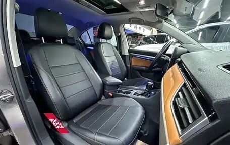 Volkswagen Bora, 2023 год, 1 450 000 рублей, 10 фотография