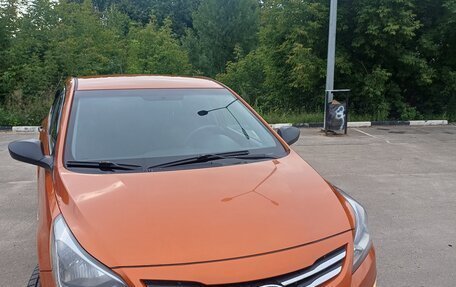 Hyundai Solaris II рестайлинг, 2015 год, 1 125 000 рублей, 2 фотография