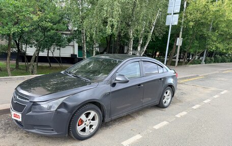 Chevrolet Cruze II, 2010 год, 430 000 рублей, 3 фотография