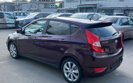 Hyundai Solaris II рестайлинг, 2011 год, 649 000 рублей, 4 фотография