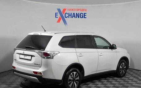 Mitsubishi Outlander III рестайлинг 3, 2014 год, 1 199 000 рублей, 5 фотография