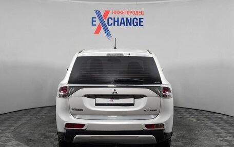Mitsubishi Outlander III рестайлинг 3, 2014 год, 1 199 000 рублей, 6 фотография