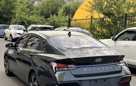Hyundai Elantra, 2024 год, 1 860 000 рублей, 5 фотография
