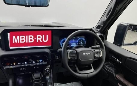 Toyota Land Cruiser Prado, 2025 год, 7 400 000 рублей, 16 фотография