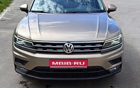 Volkswagen Tiguan II, 2018 год, 1 730 000 рублей, 2 фотография