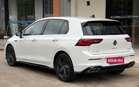 Volkswagen Golf VIII, 2024 год, 1 950 000 рублей, 4 фотография