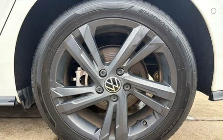 Volkswagen Golf VIII, 2024 год, 1 950 000 рублей, 23 фотография