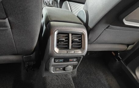 Volkswagen Tiguan II, 2018 год, 2 200 000 рублей, 7 фотография