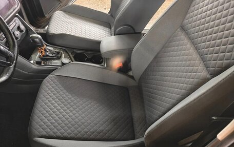Volkswagen Tiguan II, 2018 год, 2 200 000 рублей, 8 фотография