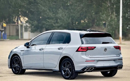 Volkswagen Golf VIII, 2022 год, 2 200 000 рублей, 4 фотография
