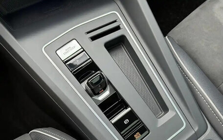 Volkswagen Golf VIII, 2022 год, 2 200 000 рублей, 13 фотография