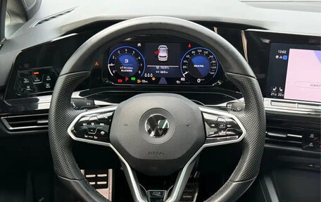 Volkswagen Golf VIII, 2022 год, 2 200 000 рублей, 10 фотография