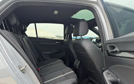 Volkswagen Golf VIII, 2022 год, 2 200 000 рублей, 23 фотография