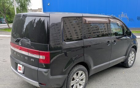 Mitsubishi Delica D:5 I, 2008 год, 1 599 000 рублей, 3 фотография