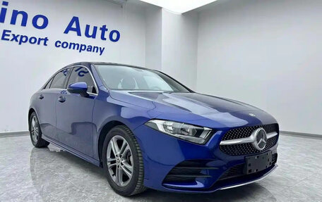 Mercedes-Benz A-Класс, 2022 год, 2 200 000 рублей, 3 фотография