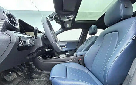 Mercedes-Benz A-Класс, 2022 год, 2 200 000 рублей, 13 фотография