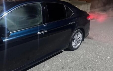 Toyota Camry, 2019 год, 2 900 000 рублей, 4 фотография