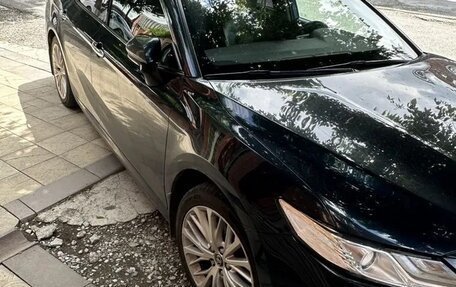 Toyota Camry, 2019 год, 2 900 000 рублей, 3 фотография
